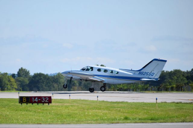 Cessna 402 (N6255Q) - Taking off at KMFD on Aug 27, 2022