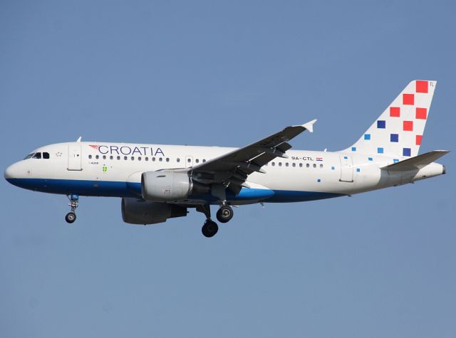 Airbus A319 (9A-CTL)