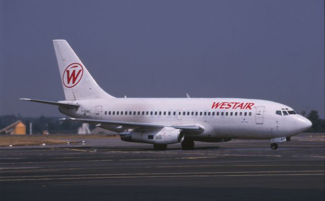 Boeing 737-200 (F-GVAC)