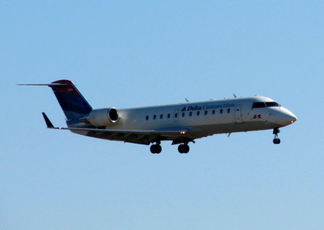 Canadair Regional Jet CRJ-200 (N683BR) - Landing on 23 at Shreveport Regional.