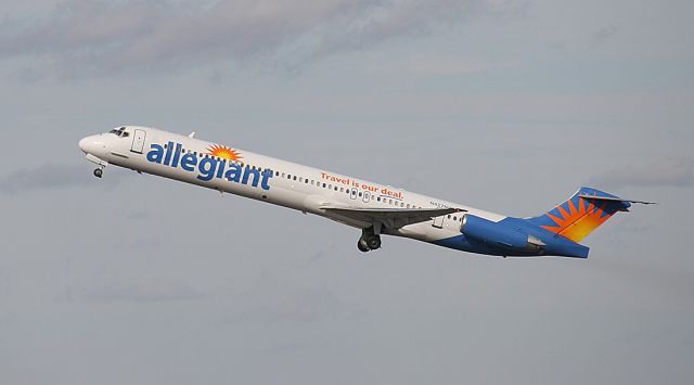 McDonnell Douglas MD-82 (N427NV) - Taken from top of parking garage