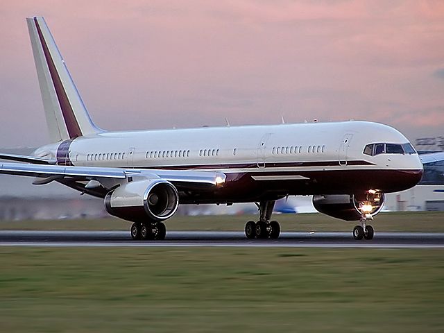 Boeing 757-200 (N770BB) - RWY24, Prague Ruzyne Airport, Oct 18 2007