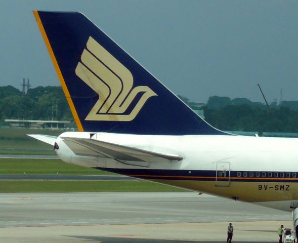 Boeing 747-400 (9V-SMZ)