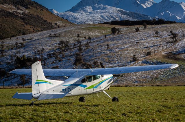 Cessna Skywagon (ZK-TLO) - Dingleburn Station, South Island, NZ.