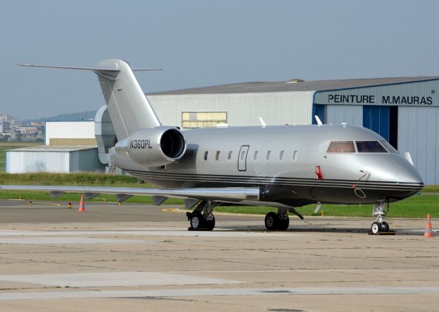 Canadair Challenger (N360PL)