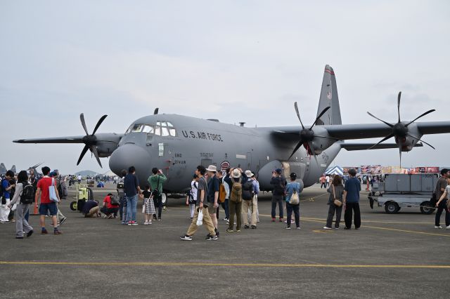 Lockheed C-130 Hercules (15-5810) - 19.May.2025br /Yokota Air Base Friendship Festival