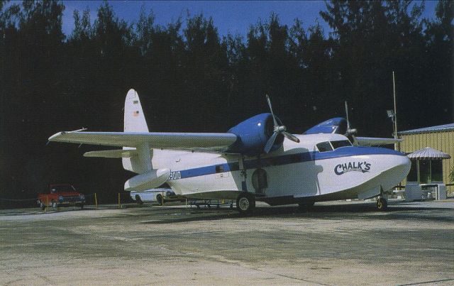 Grumman G-73 Mallard (N3010) - scanned from postcardbr /Chalks