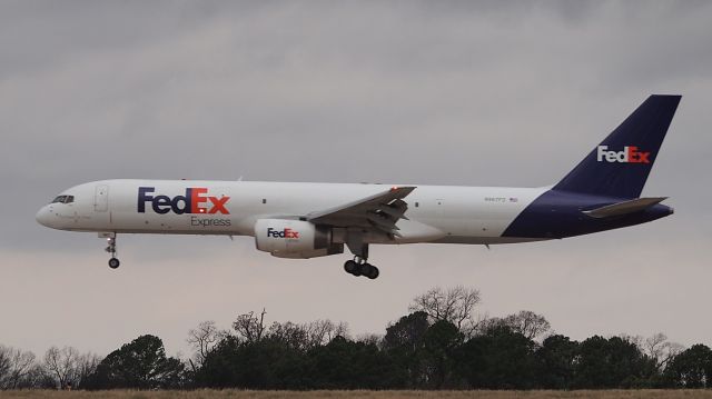 Boeing 757-200 (N967FD)