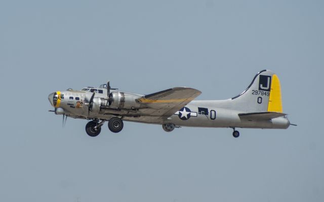 Boeing B-17 Flying Fortress (N390TH)