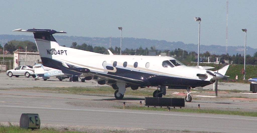 Pilatus PC-12 (N304PT) - Taxing to Rwy 30 at KSQL