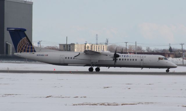 de Havilland Dash 8-400 (N354NG)