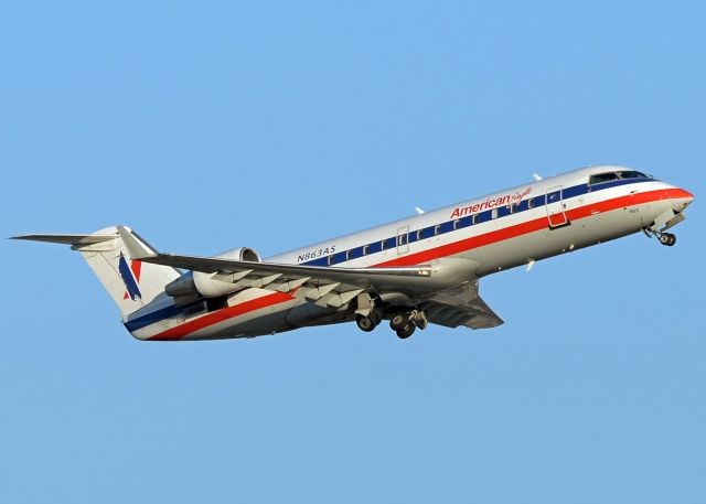 Canadair Regional Jet CRJ-200 (N863AS)