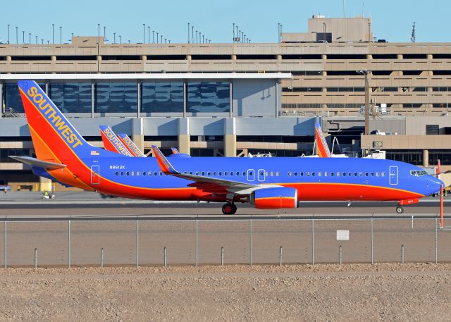 Boeing 737-800 (N8612K)