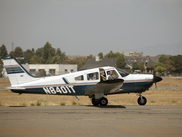 Piper Cherokee (N8401T)