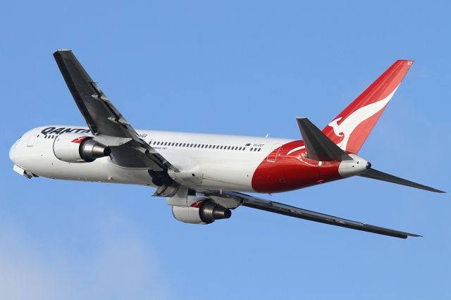 BOEING 767-300 (VH-OGT) - 23 NOV 2012