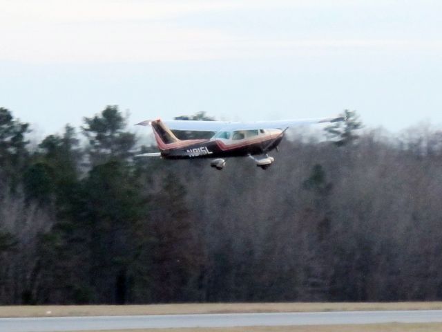 Cessna Skyhawk (N915L)