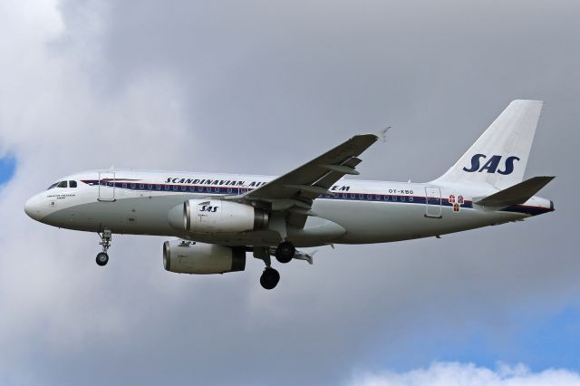 Airbus A319 (OY-KBO) - RétroJet