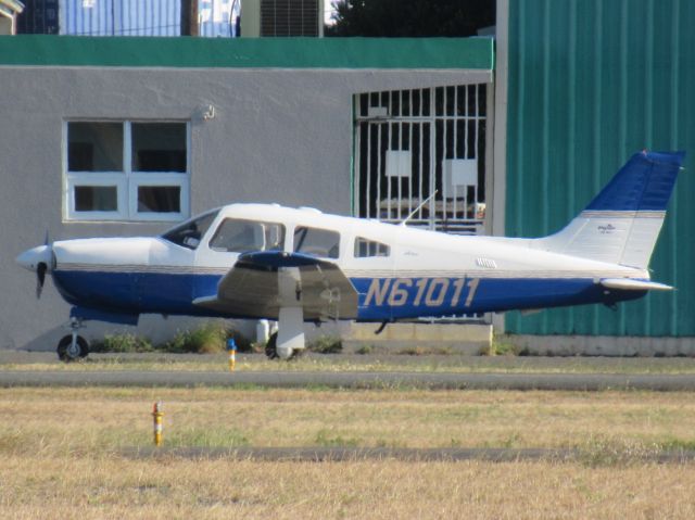 Piper Cherokee Arrow (N61011)
