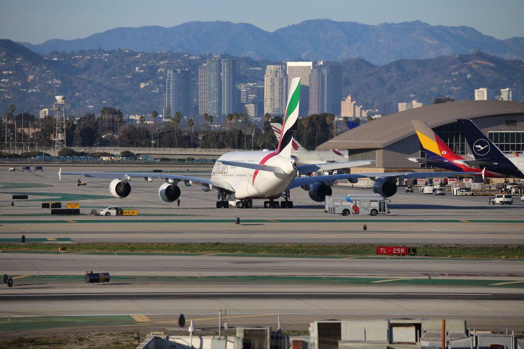 Airbus A380-800 (A6-EUV)