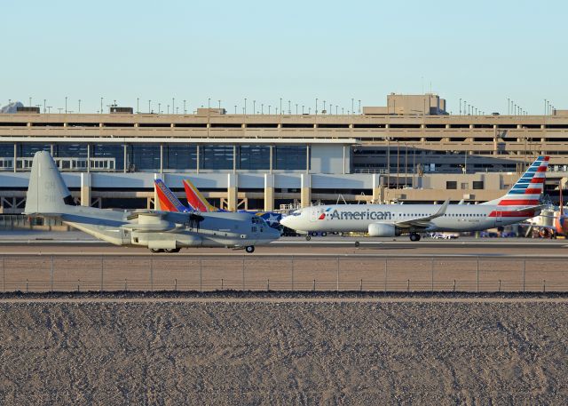 Boeing 737-800 (N800NN)