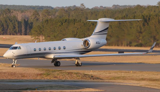 Gulfstream Aerospace Gulfstream V (N13J)