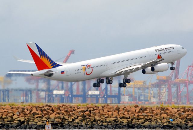 Airbus A340-300 (RP-C3438)