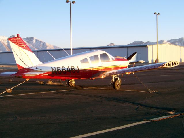 Piper Cherokee (N6646J)