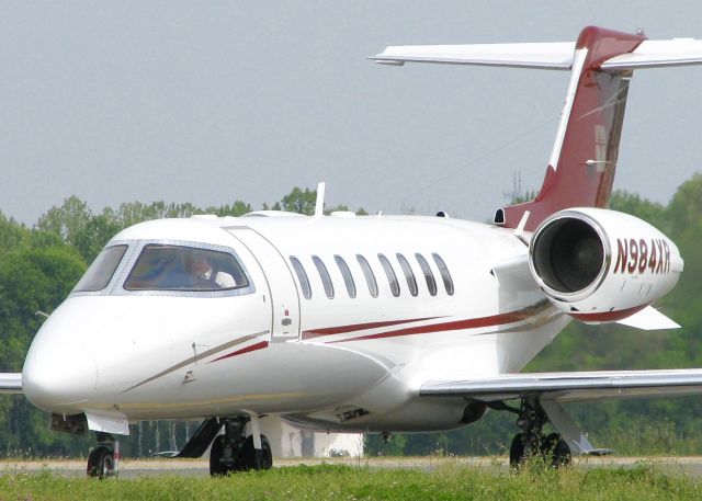 Learjet 31 (N984XR) - At Downtown Shreveport.