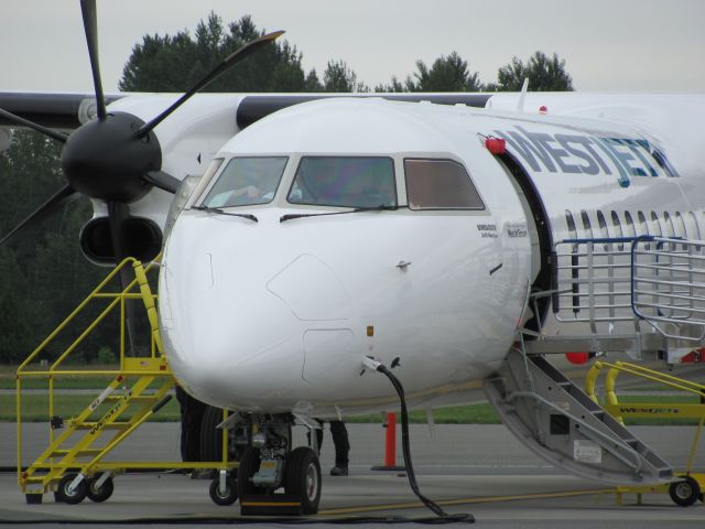 de Havilland Dash 8-100 (C-FOEN)