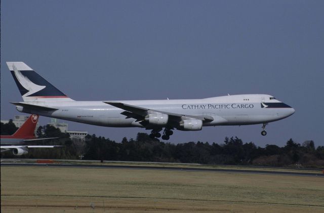 Boeing 747-200 (B-HVZ) - Short Final at Narita Intl Airport Rwy16R on 1999/04/01