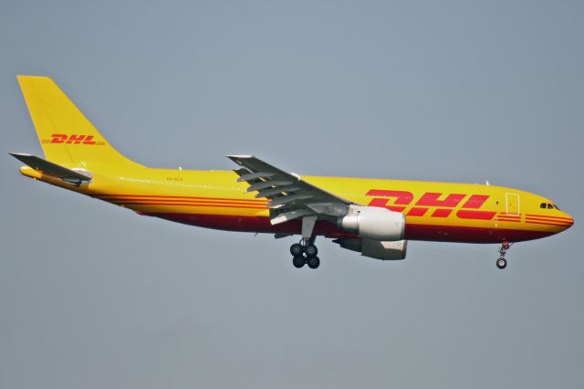 Airbus A300F4-200 (OO-DLG) - "DHL" livery