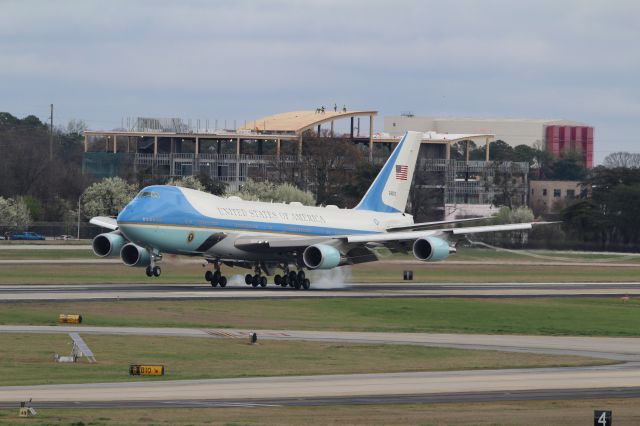 Boeing 747-200 (92-9000)