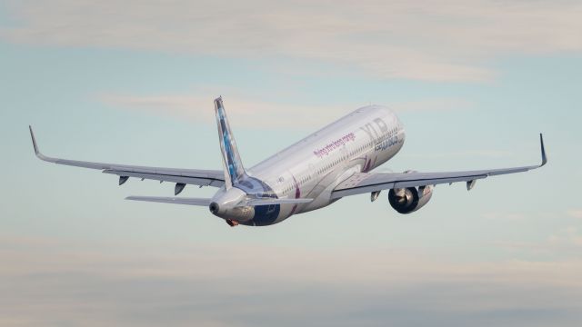 Airbus A321 (F-WXLR)
