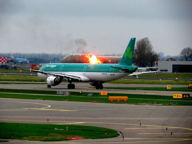 Embraer ERJ-190 (EI-CPE)
