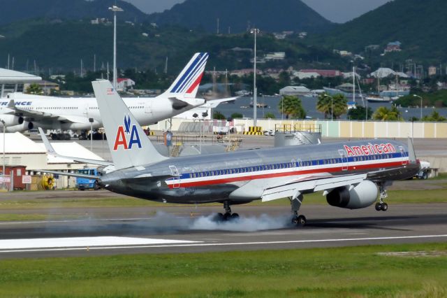 Boeing 757-200 (N606AA)