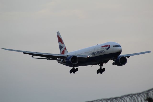 Boeing 777-200 (G-YMMJ) - Airline: British Airwaysbr /Plane: B777-200br /Location: LHR (London Heathrow Airport)br /Date: 26.08.22 (dd/mm/yy)
