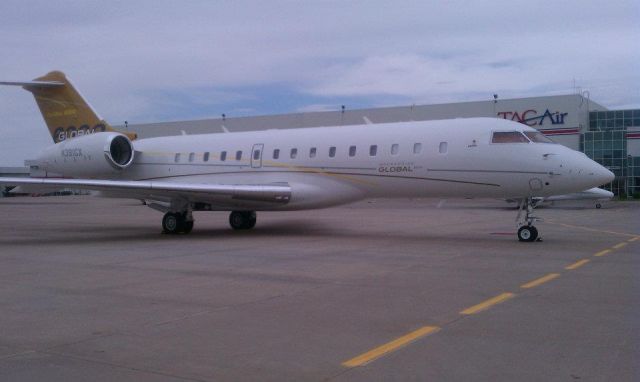 Bombardier Global Express (N381GX) - Global Express at Centennial Airport