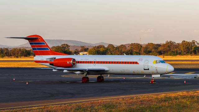 Fokker 70 (VH-KBX)