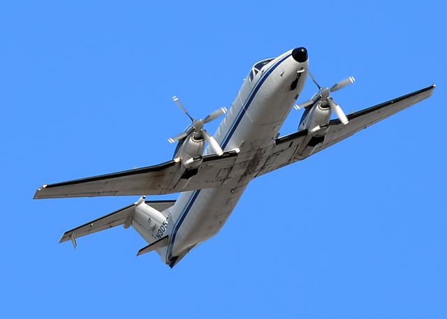 Beechcraft 1900 (N3052K)