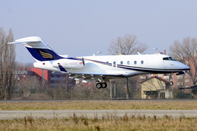 Bombardier Challenger 300 (OE-HRR)