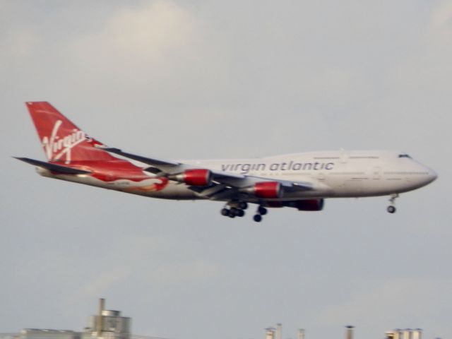 Boeing 747-400 (G-VFAB)