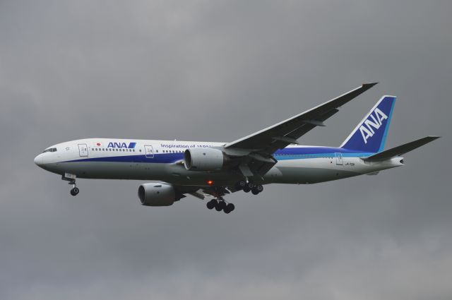 Boeing 777-200 (JA713A) - 2014-08-17