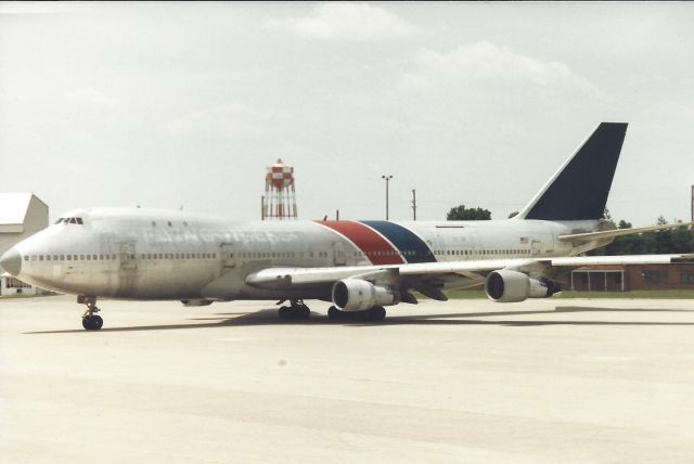 BOEING 747-100 (N819FT) - 1989