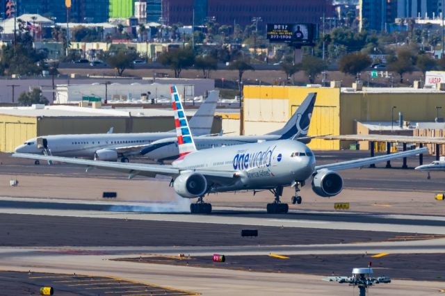 Boeing 777-200 (N791AN) - An American Airlines 777-200 in Oneworld special livery landing at PHX on 2/11/23 during the Super Bowl rush. Taken with a Canon R7 and Canon EF 100-400 II L lens.