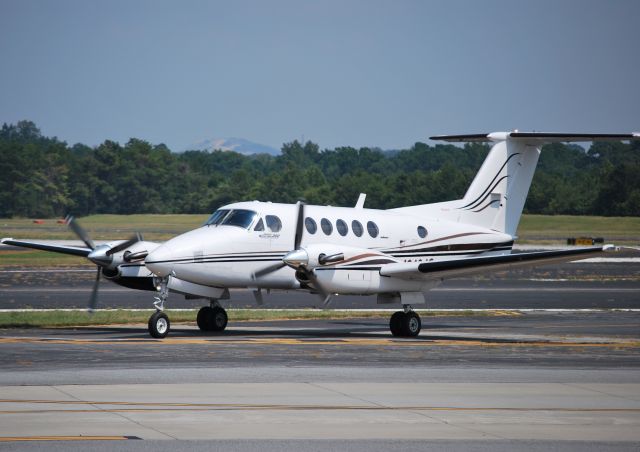 Beechcraft Super King Air 200 (N649JC)
