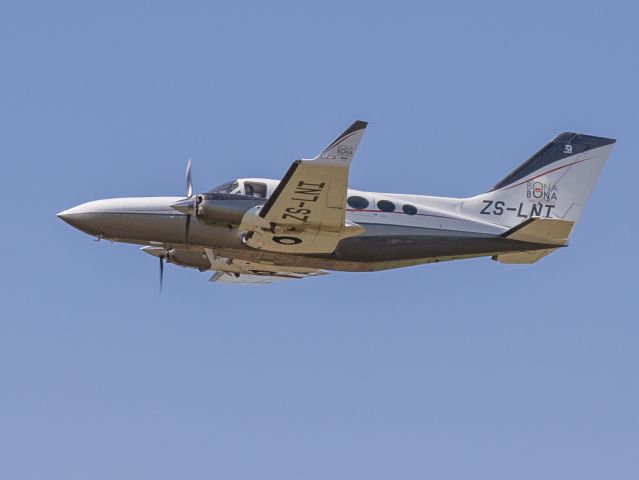 Cessna Chancellor (ZS-LNI) - Departure at Rand, South Africa. 16 NOV 2019.