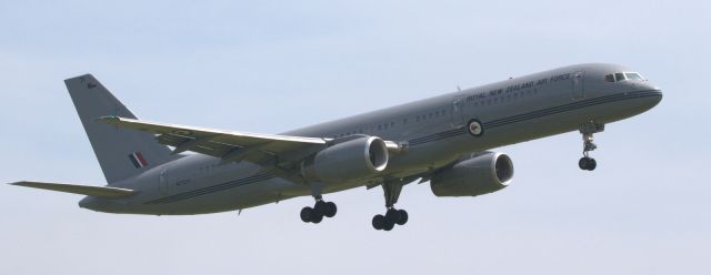 Boeing 757-200 (NZ7571) - Royal New Zealand Airforce 757 at RAF Cosford Show