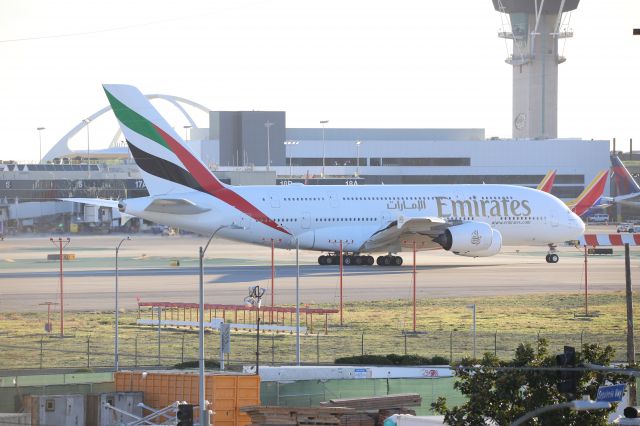 Airbus A380-800 (A6-EVJ)