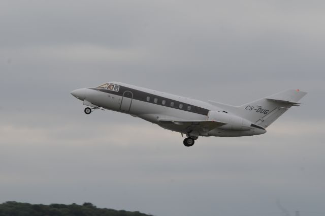 Hawker 800 (CS-DUG)
