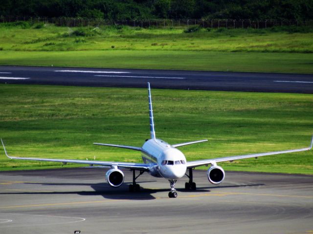 Boeing 757-200 (N199AN)